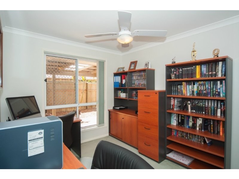 8 Westpark Court, Helensvale QLD 4212