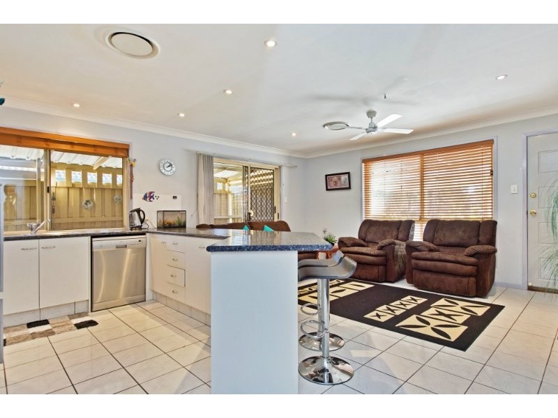 15 Trade Winds Drive, Helensvale QLD 4212