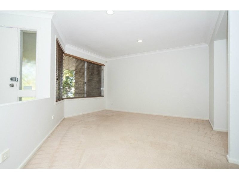 158 Mildura Drive, Helensvale QLD 4212