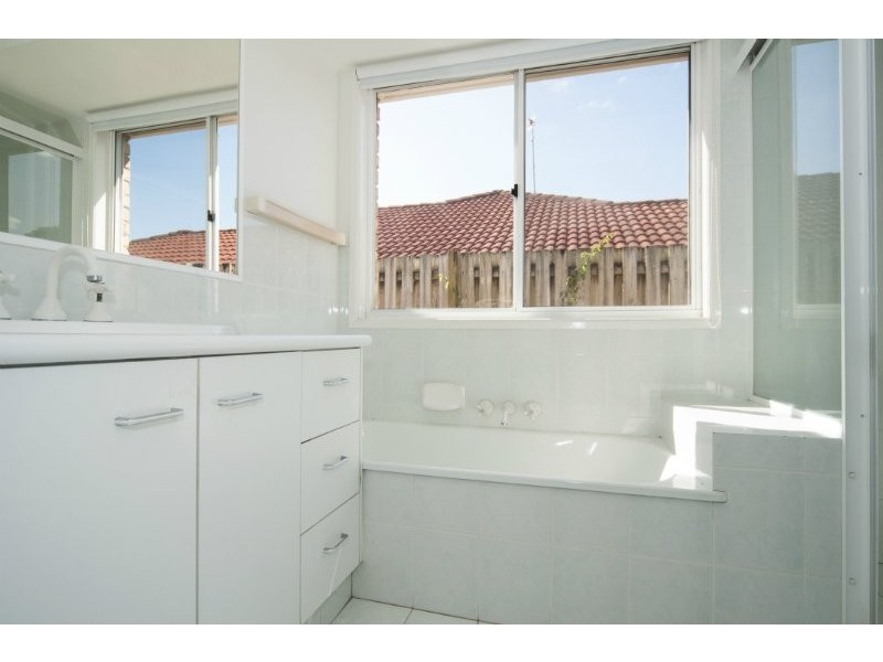 158 Mildura Drive, Helensvale QLD 4212