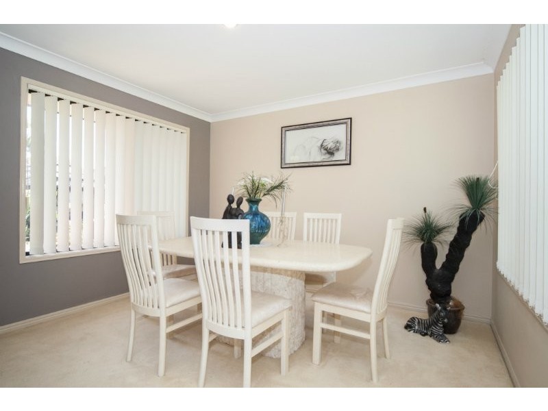 33 Roseapple Circuit, Oxenford QLD 4210