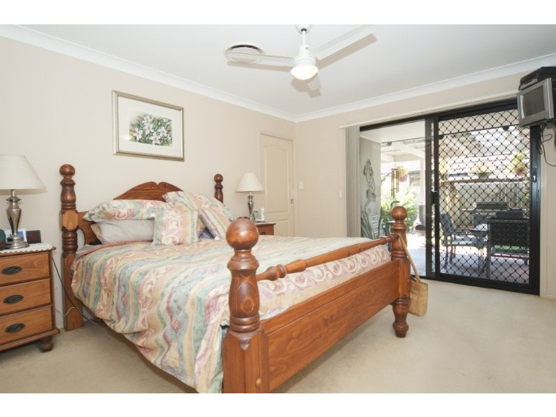 33 Roseapple Circuit, Oxenford QLD 4210