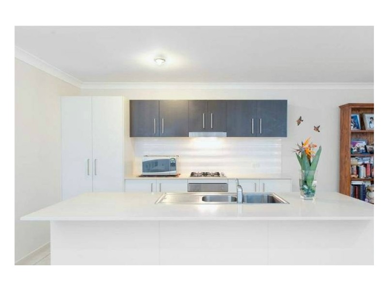 1/2 Henry Street, Coomera QLD 4209