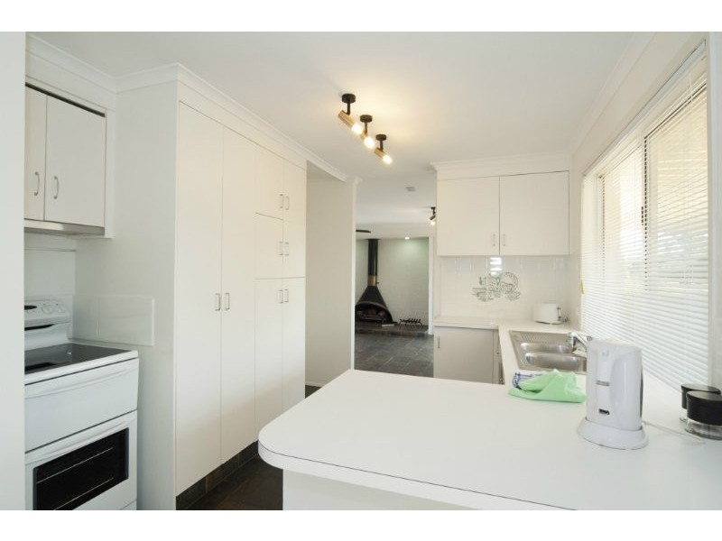 2 Dubbo Court, Helensvale QLD 4212