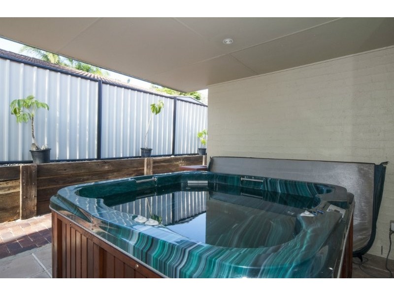 2 Dubbo Court, Helensvale QLD 4212