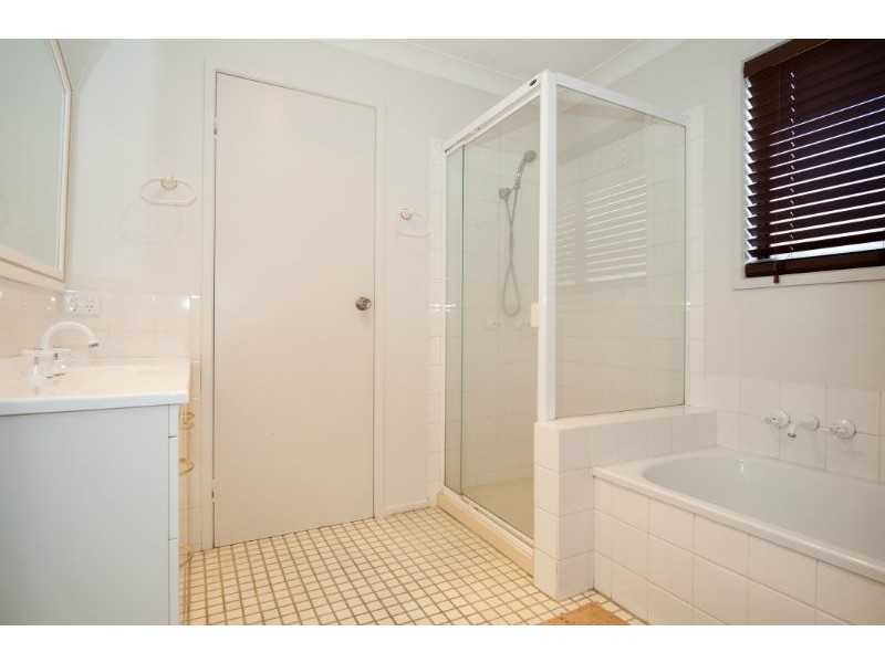 9 Minden Crescent, Helensvale QLD 4212