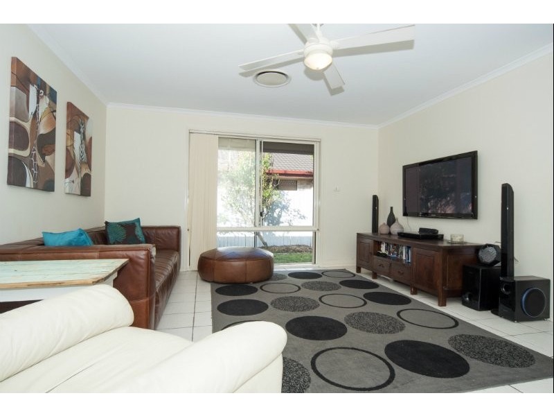 28 Roseapple Circuit, Oxenford QLD 4210