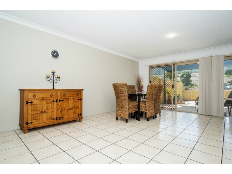 22/1 Archipelago Street, Pacific Pines QLD 4211