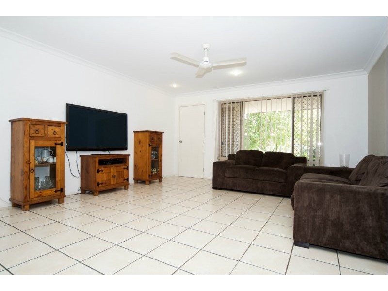 22/1 Archipelago Street, Pacific Pines QLD 4211