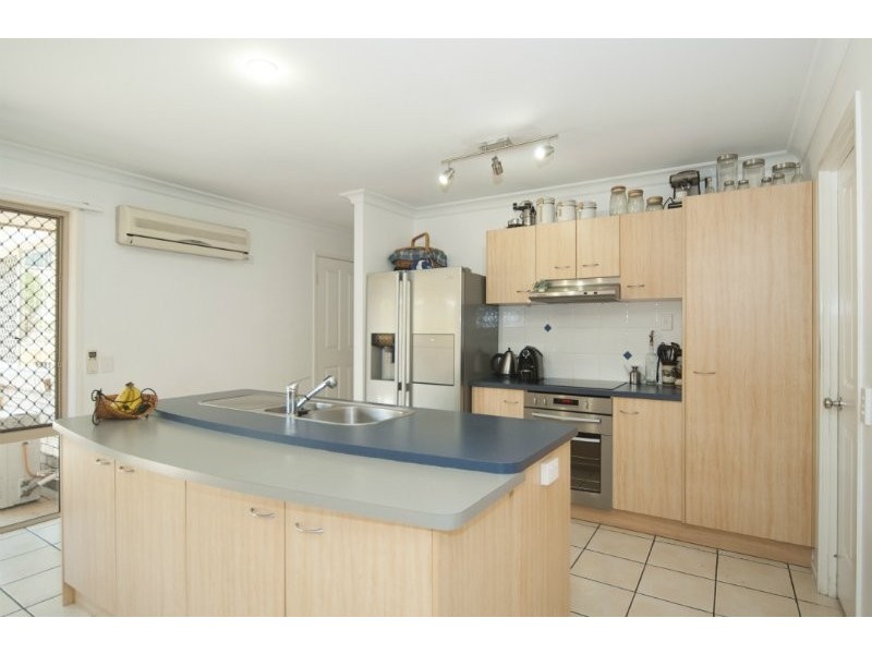 22/1 Archipelago Street, Pacific Pines QLD 4211