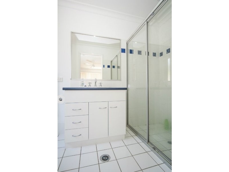 22/1 Archipelago Street, Pacific Pines QLD 4211