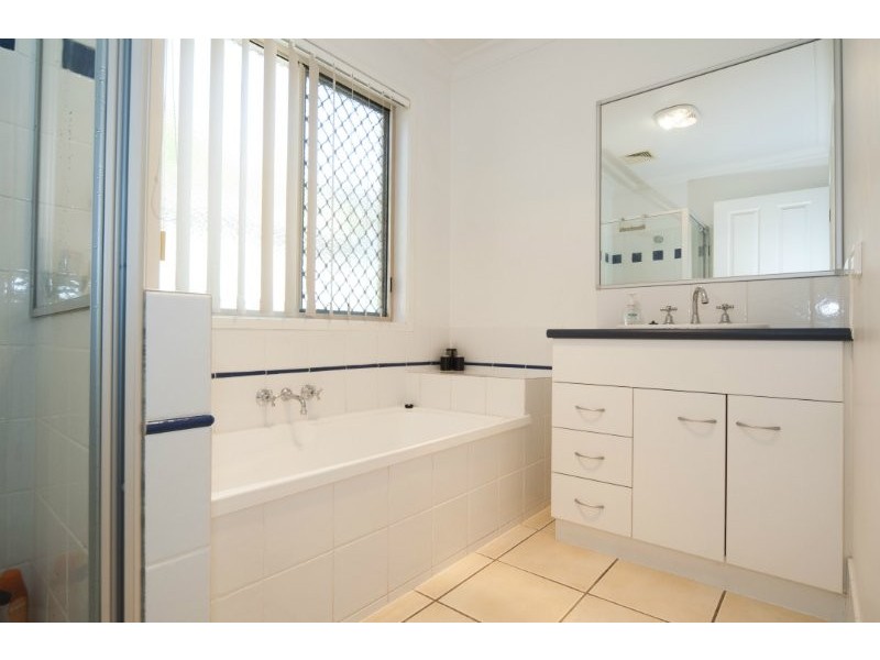 22/1 Archipelago Street, Pacific Pines QLD 4211