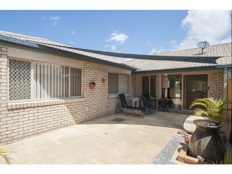 22/1 Archipelago Street, Pacific Pines QLD 4211