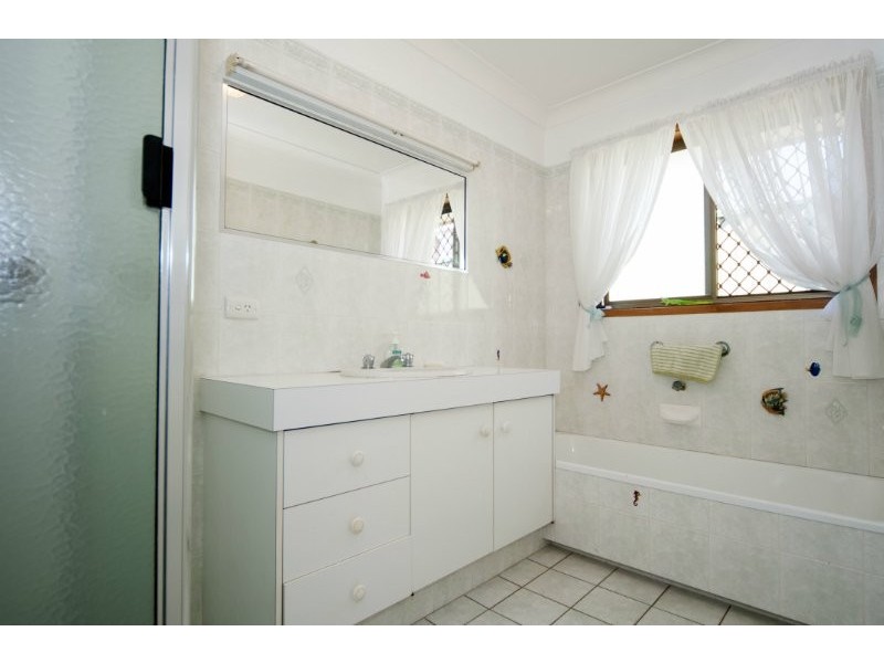 6 Wolvi Place, Helensvale QLD 4212