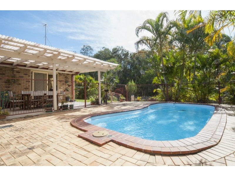 22 Cootharaba Drive, Helensvale QLD 4212