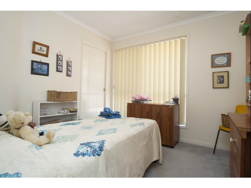 22 Cootharaba Drive, Helensvale QLD 4212