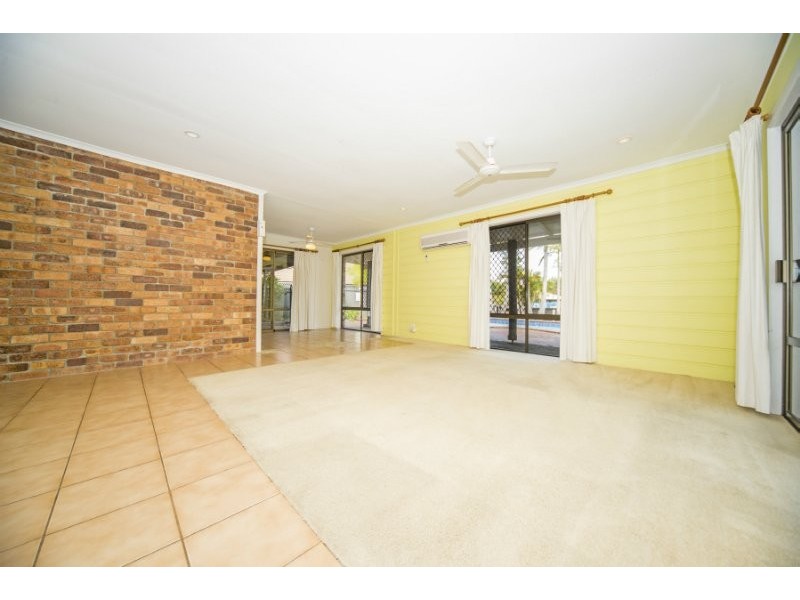 1 Koolewong Parade, Ashmore QLD 4214