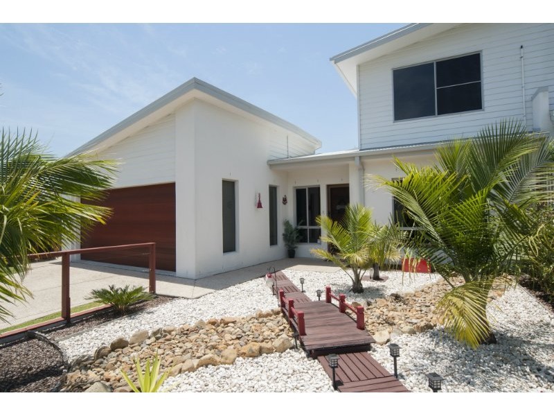 1/13 Shannon Brook Grove, Oxenford QLD 4210