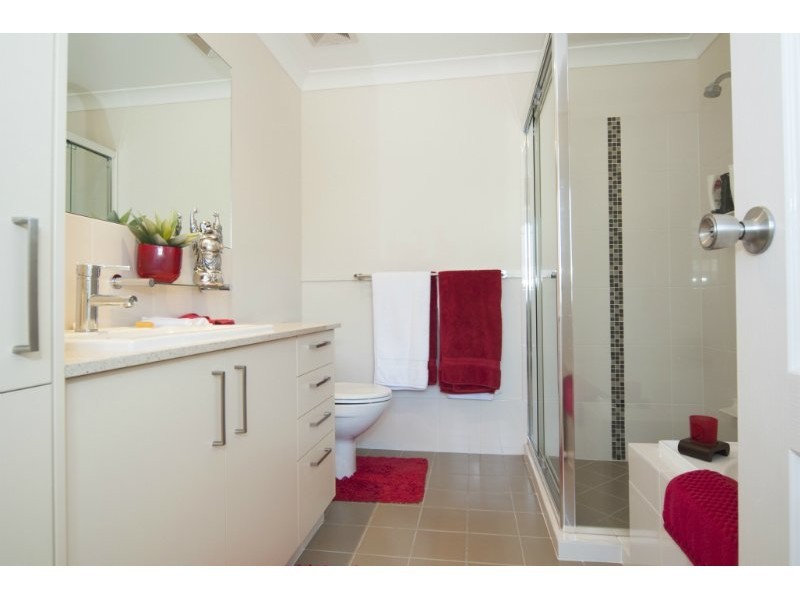 1/13 Shannon Brook Grove, Oxenford QLD 4210