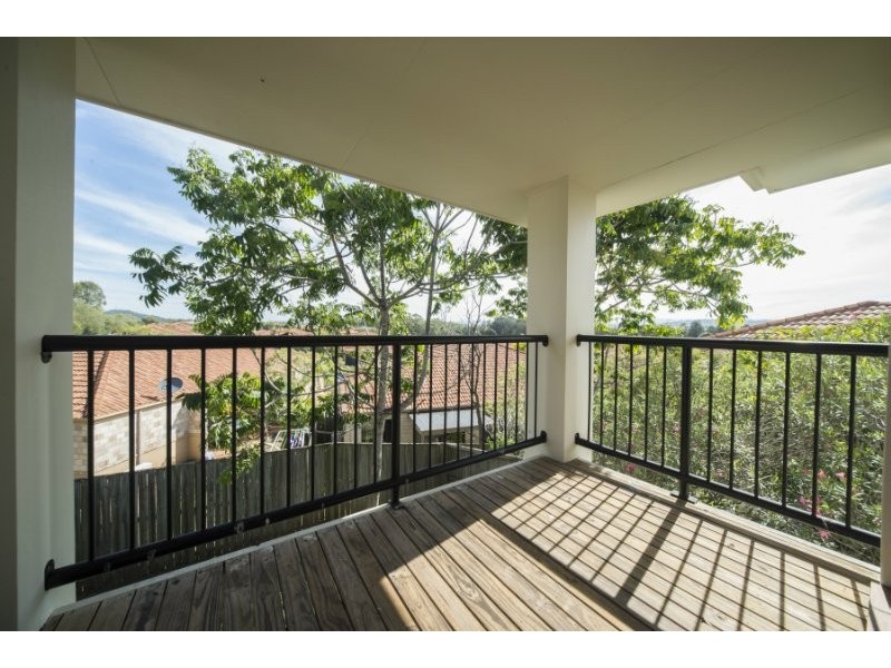 504/2 Gentian Drive, Arundel QLD 4214