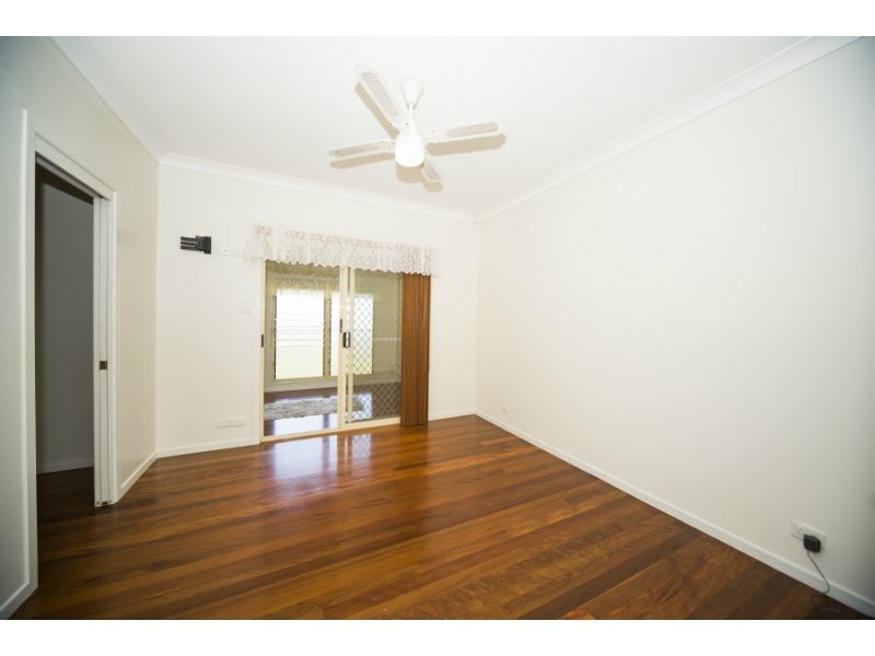 8 Iragana Street, Hope Island QLD 4212