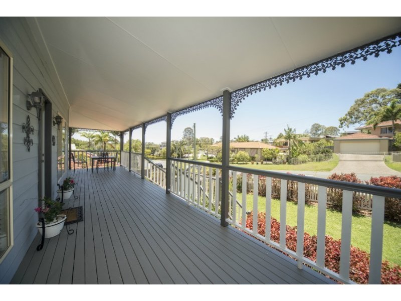 8 Iragana Street, Hope Island QLD 4212