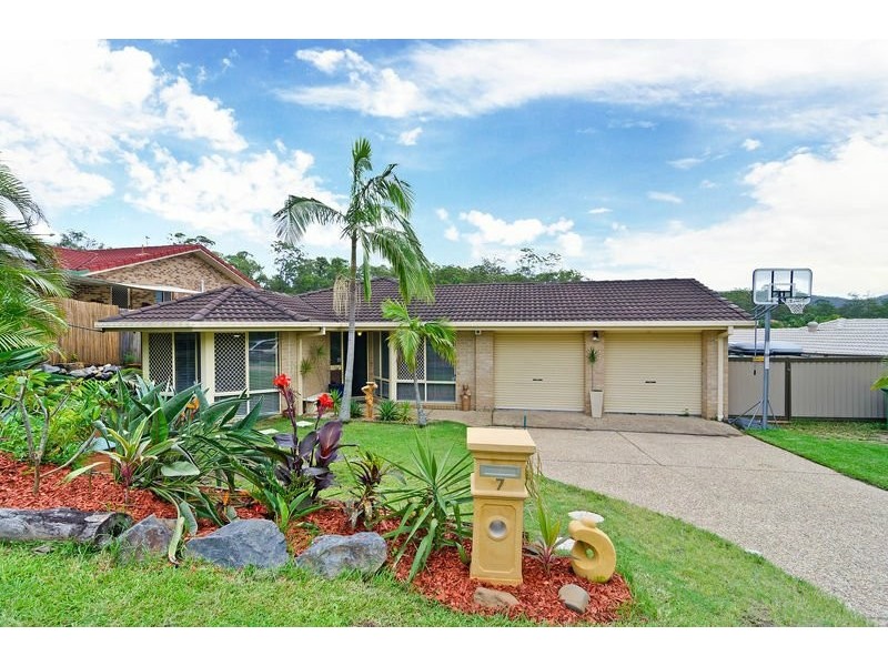 7 Nottinghill Place, Oxenford QLD 4210