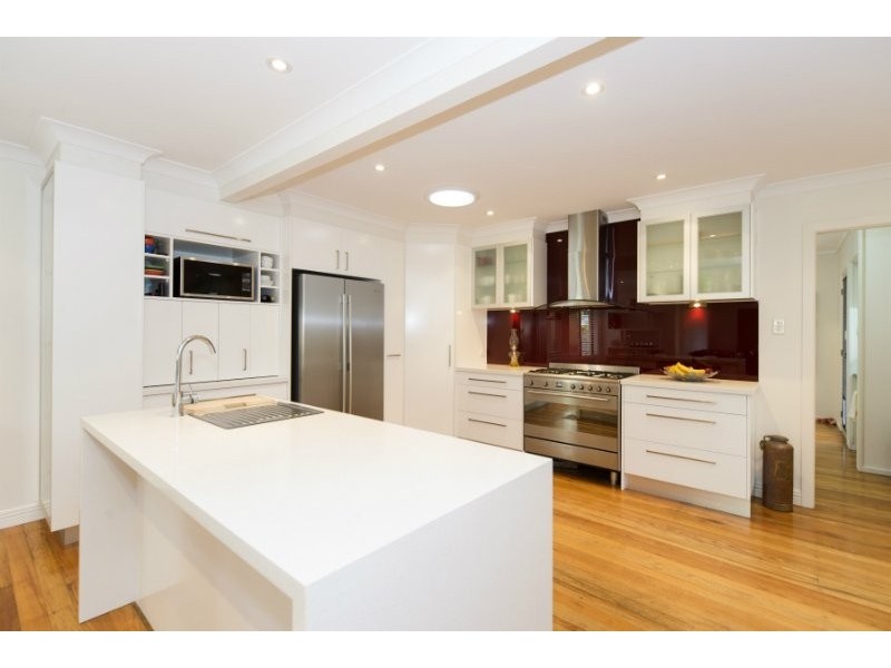 12 Edward Street, Labrador QLD 4215
