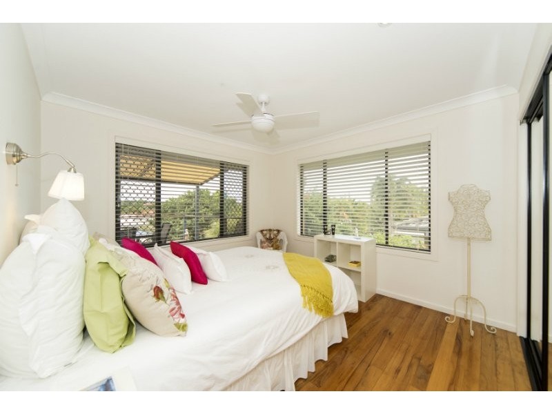 12 Edward Street, Labrador QLD 4215