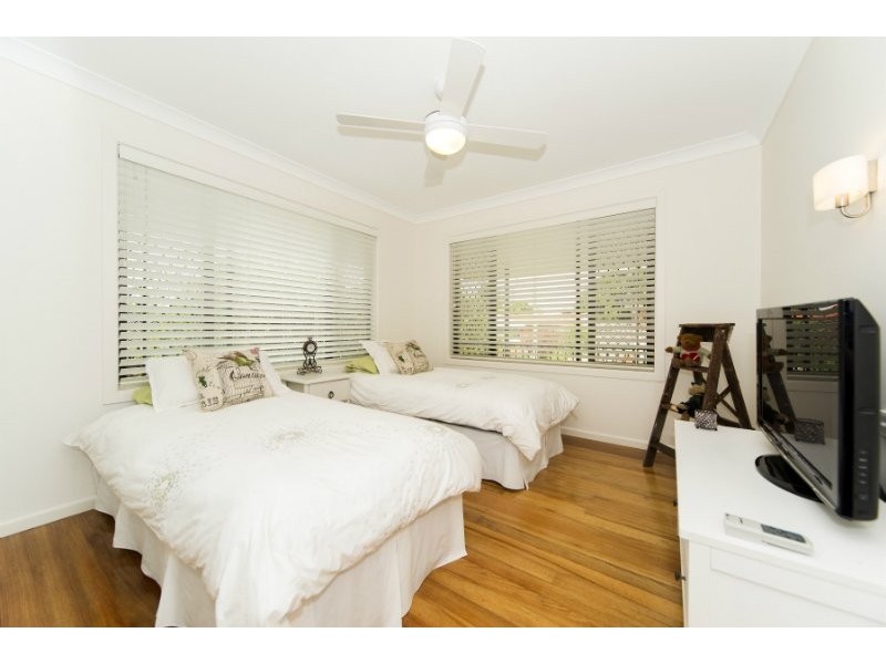 12 Edward Street, Labrador QLD 4215