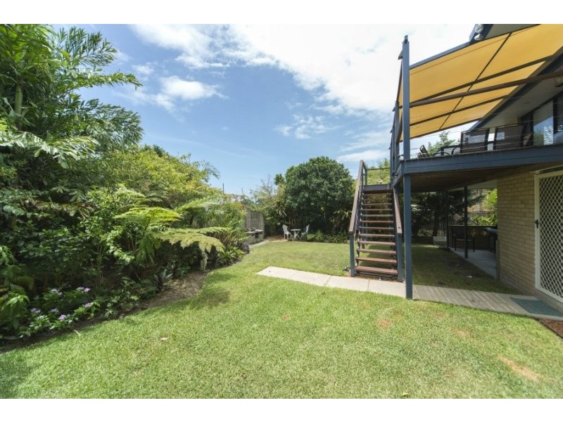 12 Edward Street, Labrador QLD 4215