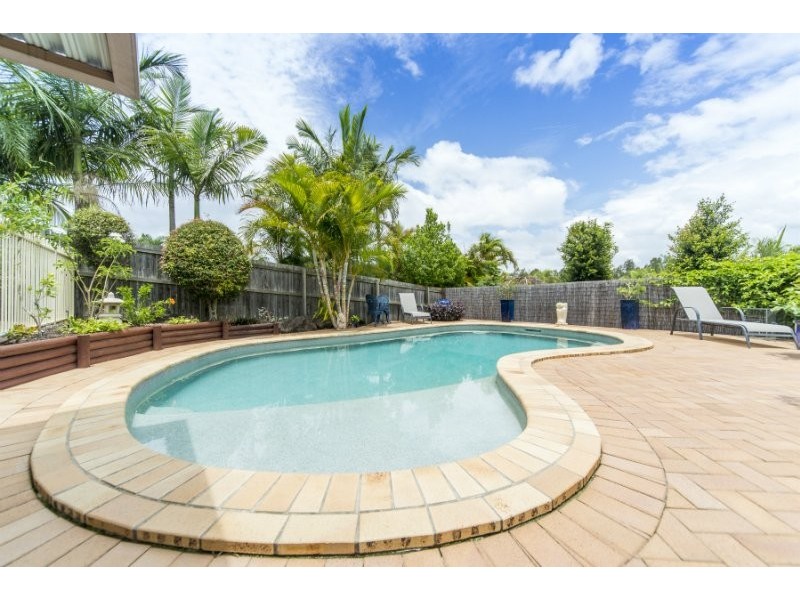 24 Urangan Court, Helensvale QLD 4212