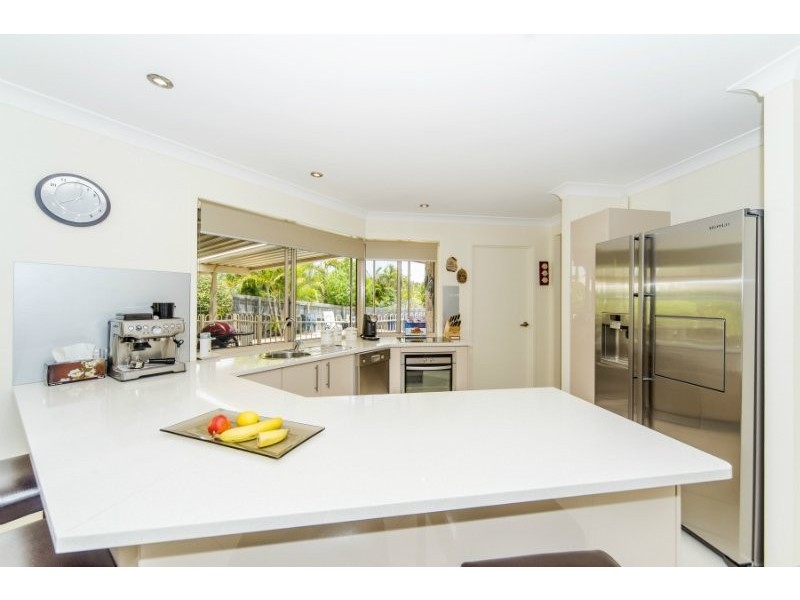 24 Urangan Court, Helensvale QLD 4212