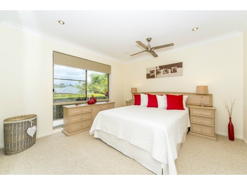 24 Urangan Court, Helensvale QLD 4212