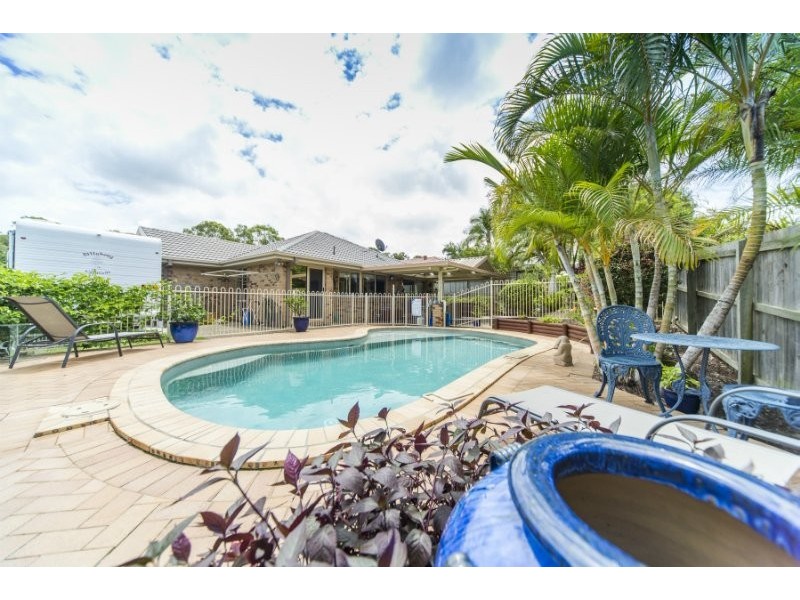 24 Urangan Court, Helensvale QLD 4212