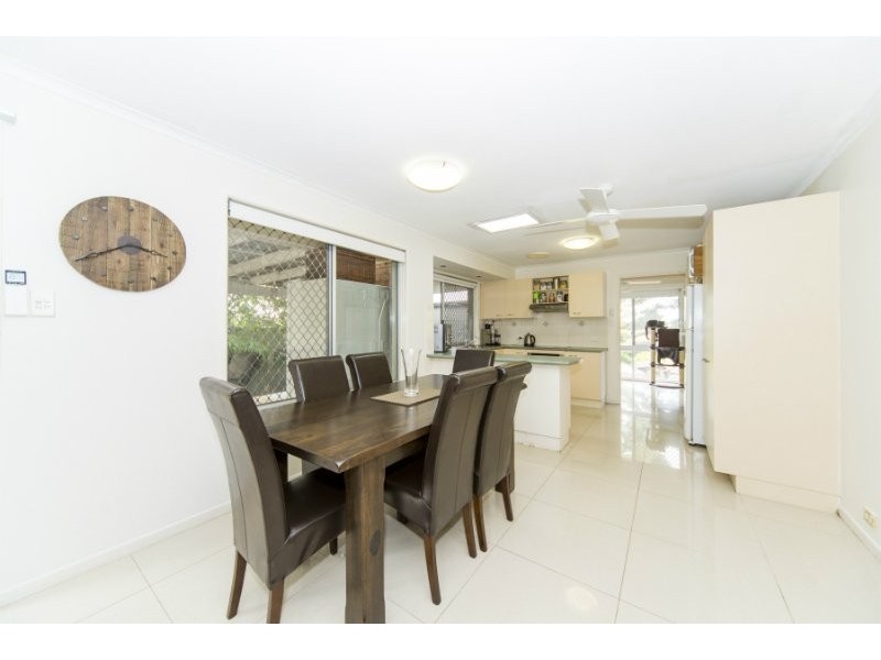 19 Wolvi Place, Helensvale QLD 4212