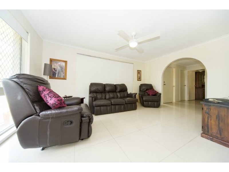 19 Wolvi Place, Helensvale QLD 4212