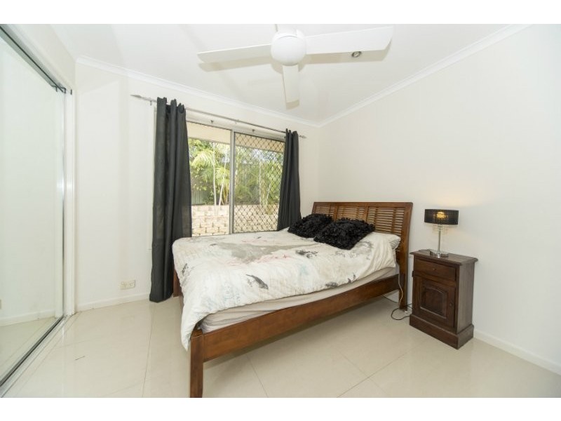 19 Wolvi Place, Helensvale QLD 4212