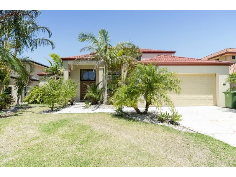 19 Calmwater Crescent, Helensvale QLD 4212