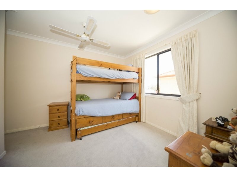 19 Calmwater Crescent, Helensvale QLD 4212
