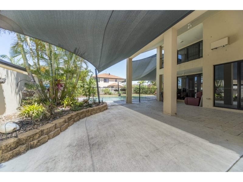 19 Calmwater Crescent, Helensvale QLD 4212