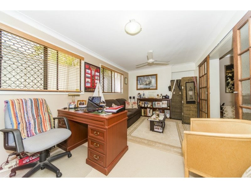 218 Discovery Drive, Helensvale QLD 4212