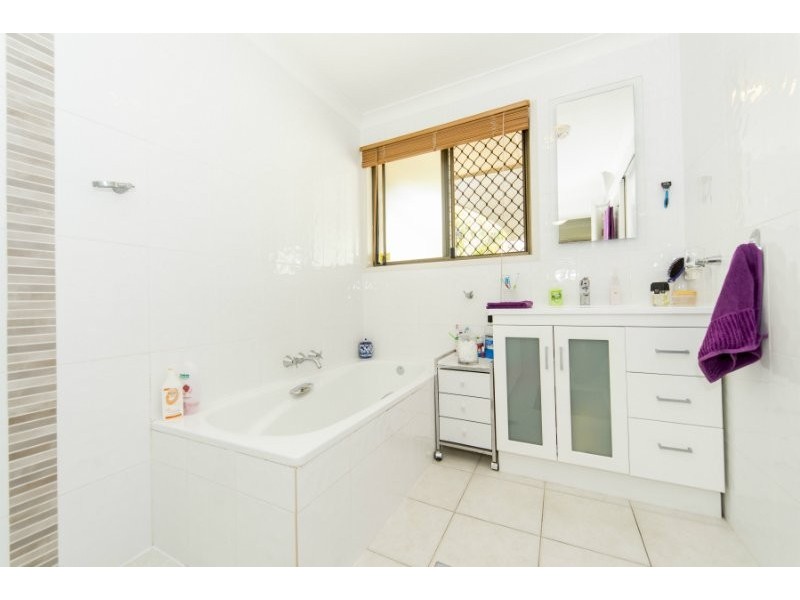 218 Discovery Drive, Helensvale QLD 4212