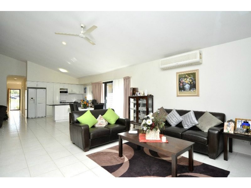 15 Wandilla Drive, Helensvale QLD 4212