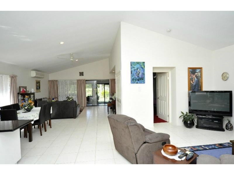 15 Wandilla Drive, Helensvale QLD 4212