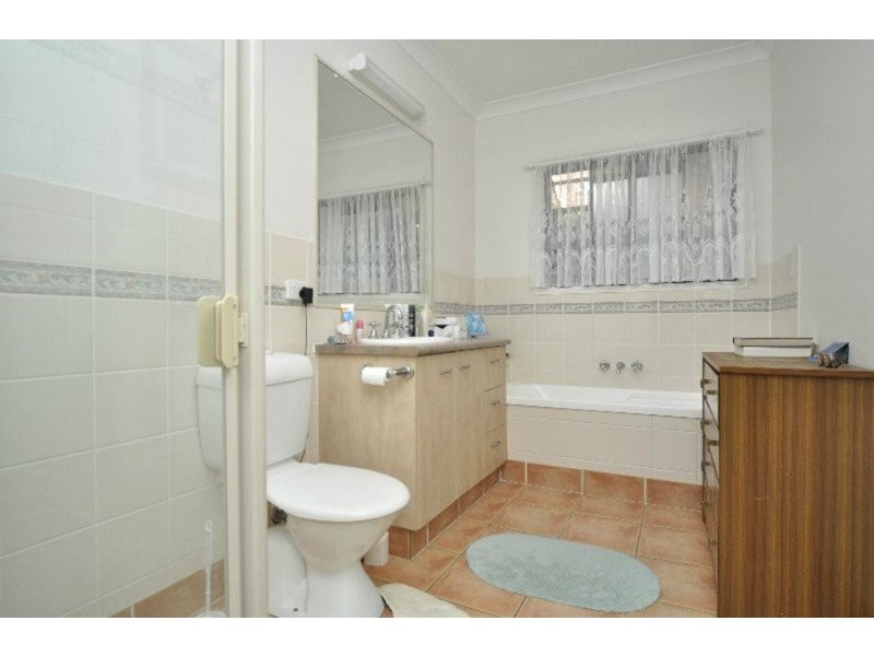 15 Wandilla Drive, Helensvale QLD 4212