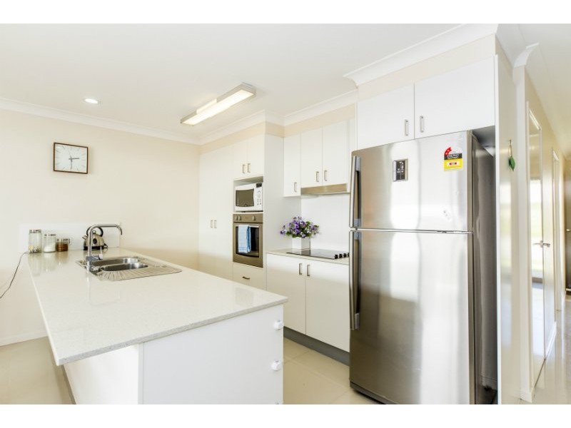 2/12 Jones Street, Coomera QLD 4209