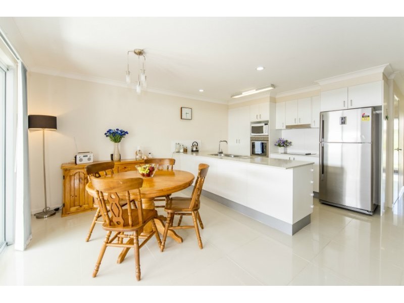 2/12 Jones Street, Coomera QLD 4209