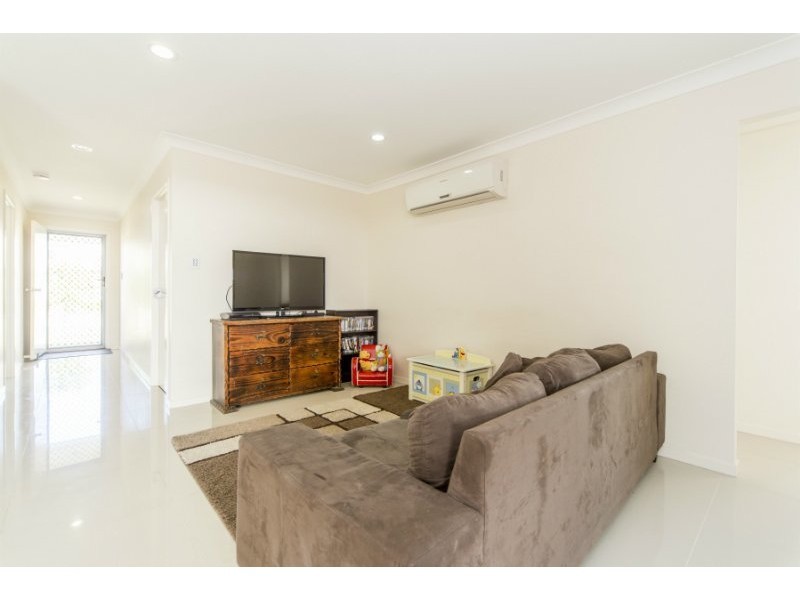 2/12 Jones Street, Coomera QLD 4209