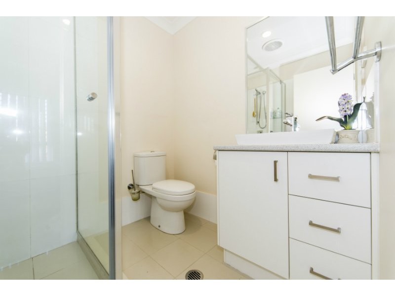 2/12 Jones Street, Coomera QLD 4209